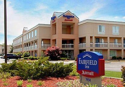Hotel Days & By Wyndham Warren